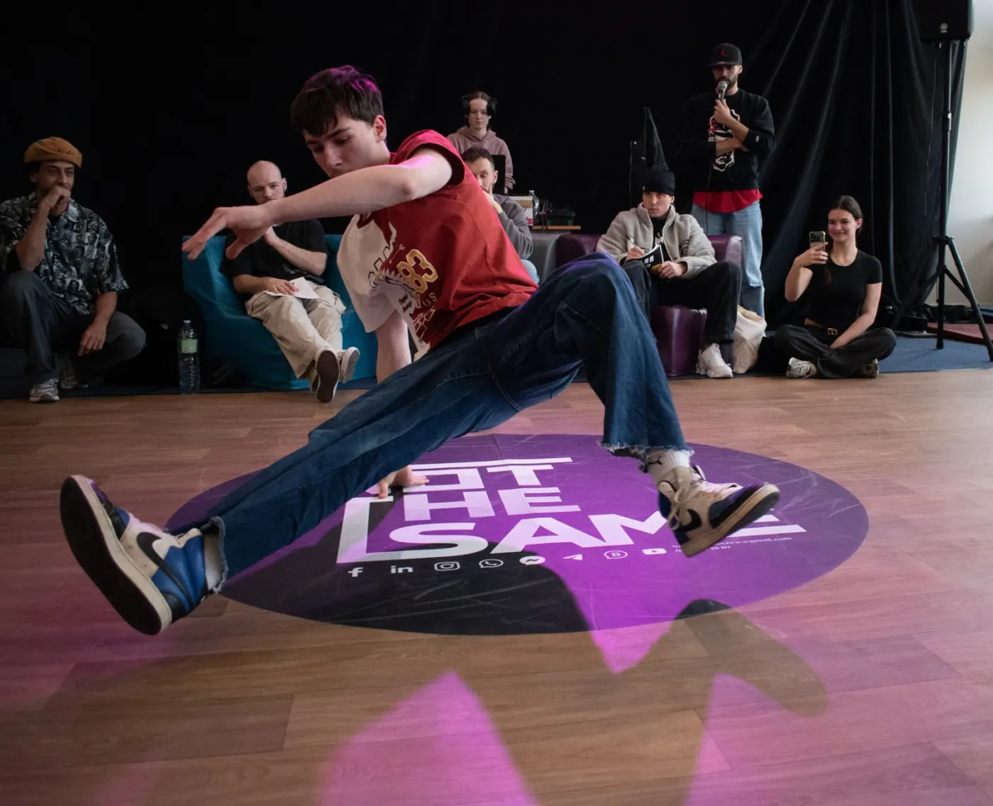 Danseurs de breakdance NOTHESAME